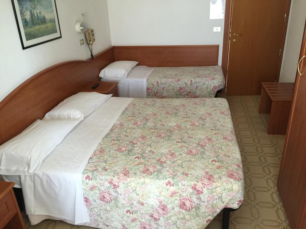 Hotel Villa Verde San Mauro Mare Zewnętrze zdjęcie